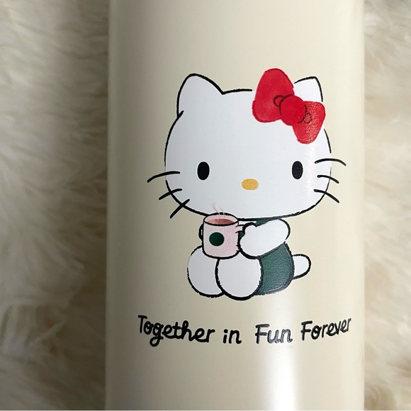 Starbucks x Hello Kitty Sanrio Water Bottle 20oz Stainless Steel - Picture 2 of 6